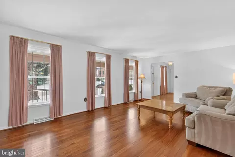 Living - 8836 Shadowlake Way, Springfield, VA 22153 photo 5 of 11
