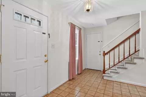 Entry Way - 8836 Shadowlake Way, Springfield, VA 22153 photo 2 of 4