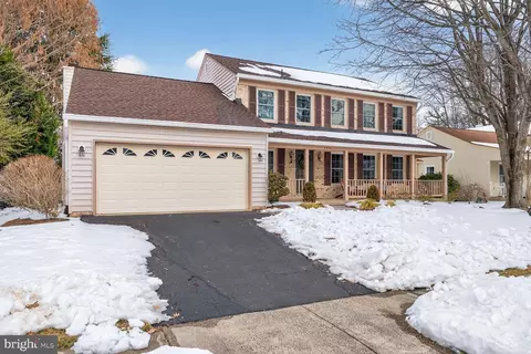 Exterior - 8836 Shadowlake Way, Springfield, VA 22153 photo 4 of 14