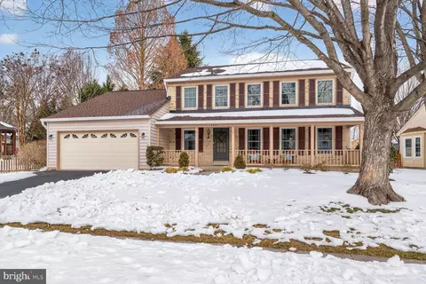 8836 Shadowlake Way, Springfield, VA 22153