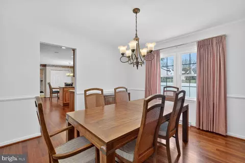Dining - 8836 Shadowlake Way, Springfield, VA 22153 photo 4 of 9