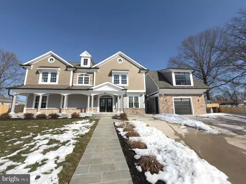 8213 Hocking Pl, Alexandria, VA 22309