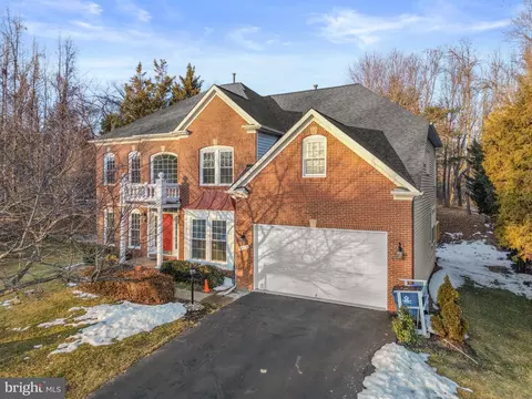 4875 Annamohr Dr, Fairfax, VA 22030