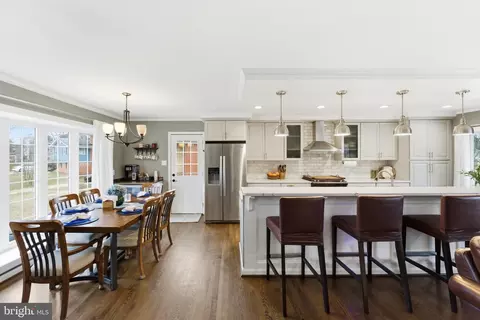 Kitchen - 6124 Crozet Ct, Springfield, VA 22150 photo 5 of 8