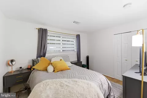 Bedroom - 6124 Crozet Ct, Springfield, VA 22150 photo 5 of 5
