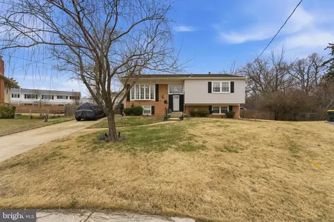 Exterior - 6124 Crozet Ct, Springfield, VA 22150 photo 5 of 6
