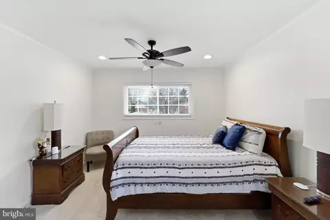 Bedroom - 6124 Crozet Ct, Springfield, VA 22150 photo 1 of 5