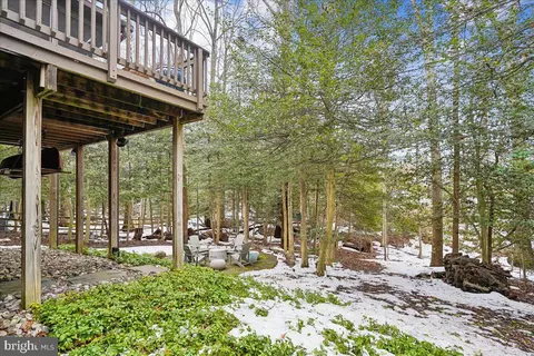 Exterior - 2111 Lirio Ct, Reston, VA 20191 photo 7 of 8