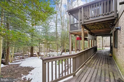 Exterior - 2111 Lirio Ct, Reston, VA 20191 photo 5 of 8