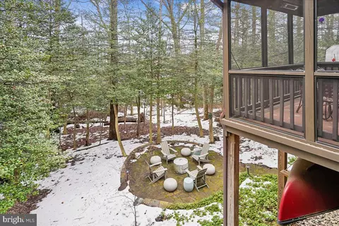 Exterior - 2111 Lirio Ct, Reston, VA 20191 photo 3 of 8