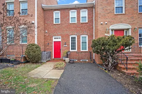 5922 Munson Ct, Falls Church, VA 22041