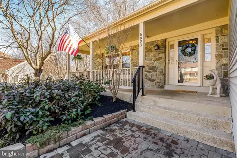 5903 Fultons Landing Ct, Burke, VA 22015