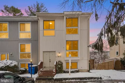 3072 Sugar Ln, Vienna, VA 22181