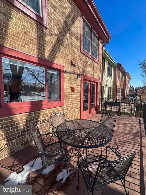2158 Golf Course Dr, Reston, VA 20191 photo 13
