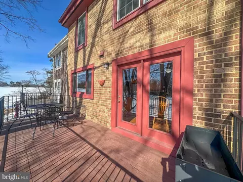 2158 Golf Course Dr, Reston, VA 20191 photo 12