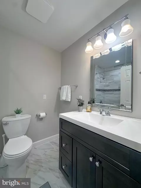 2158 Golf Course Dr, Reston, VA 20191 photo 26