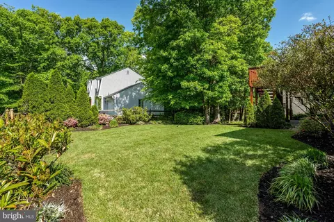 Exterior - 7604 Bertito Ln, Springfield, VA 22153 photo 12 of 16