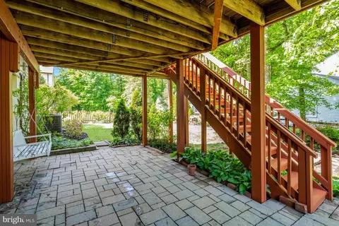 Exterior - 7604 Bertito Ln, Springfield, VA 22153 photo 9 of 16