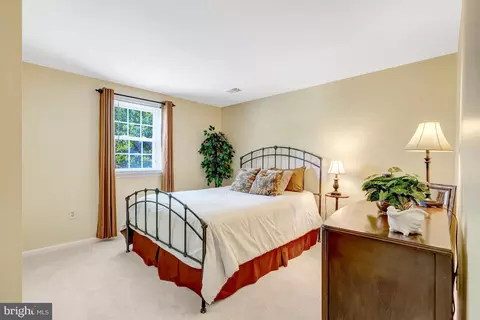 Bedroom - 7604 Bertito Ln, Springfield, VA 22153 photo 1 of 6