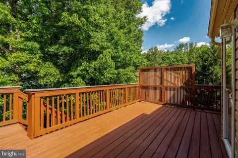 Exterior - 7604 Bertito Ln, Springfield, VA 22153 photo 15 of 16