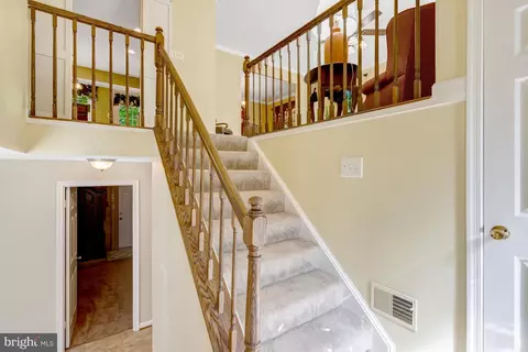 Entry Way - 7604 Bertito Ln, Springfield, VA 22153 photo 1 of 6