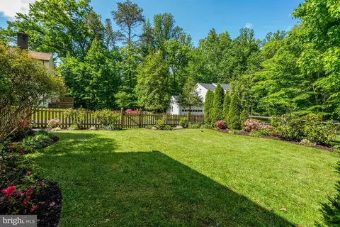 Exterior - 7604 Bertito Ln, Springfield, VA 22153 photo 11 of 16