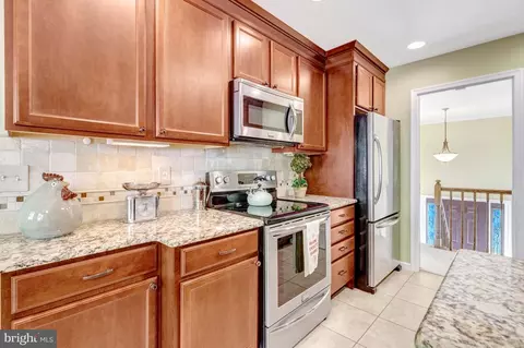 Kitchen - 7604 Bertito Ln, Springfield, VA 22153 photo 3 of 5
