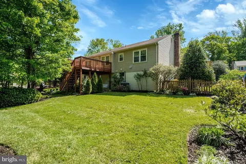 Exterior - 7604 Bertito Ln, Springfield, VA 22153 photo 13 of 16