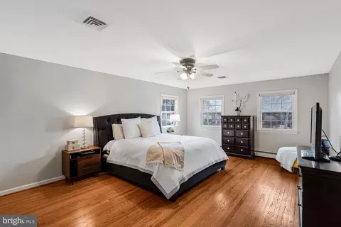 Bedroom - 1400 Gower Ct, Mclean, VA 22102 photo 1 of 7