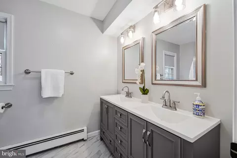 Bath - 1400 Gower Ct, Mclean, VA 22102 photo 1 of 9