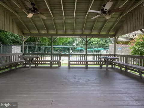 Exterior - 1400 Gower Ct, Mclean, VA 22102 photo 5 of 15