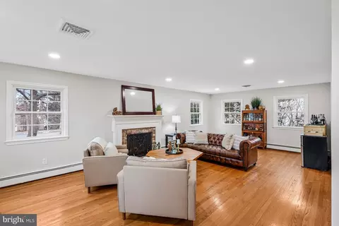 Living - 1400 Gower Ct, Mclean, VA 22102 photo 1 of 1
