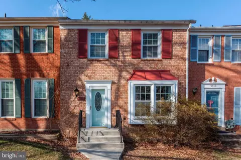 9512 Meadow Grove Ct, Burke, VA 22015