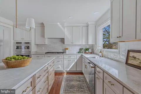 Kitchen - 1331 Deep Run Ln, Reston, VA 20190 photo 4 of 5