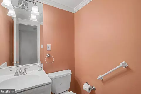 Bath - 6607 Grey Fox Dr, Springfield, VA 22152 photo 3 of 3