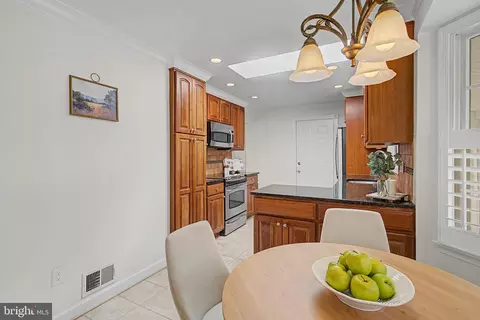 Kitchen - 6607 Grey Fox Dr, Springfield, VA 22152 photo 3 of 3