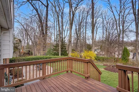 Exterior - 6607 Grey Fox Dr, Springfield, VA 22152 photo 4 of 13
