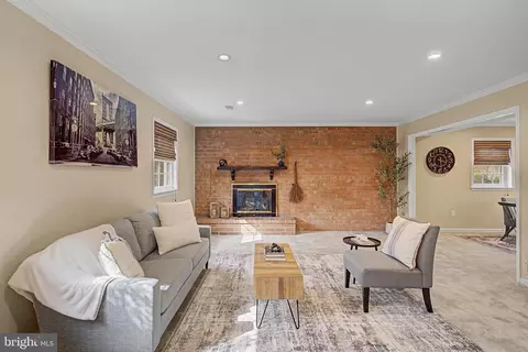 Living - 6607 Grey Fox Dr, Springfield, VA 22152 photo 3 of 3
