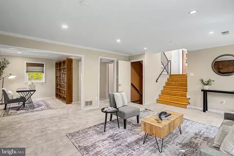 Living - 6607 Grey Fox Dr, Springfield, VA 22152 photo 2 of 3