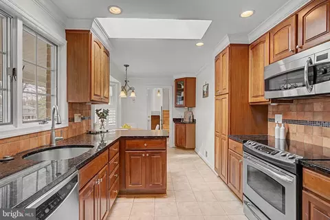 Kitchen - 6607 Grey Fox Dr, Springfield, VA 22152 photo 1 of 3