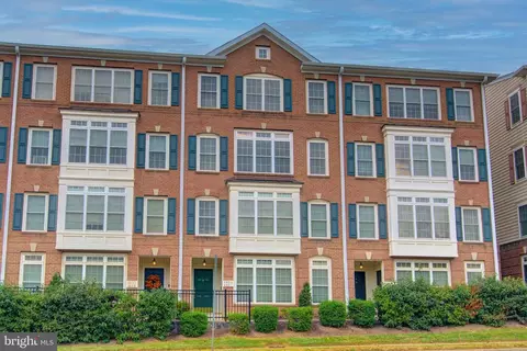 4683 Eggleston Ter #232, Fairfax, VA 22030