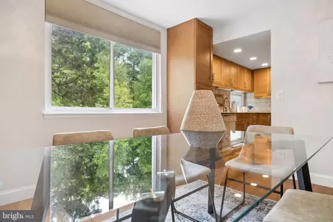 Dining - 11172 Forest Edge Dr, Reston, VA 20190 photo 3 of 3