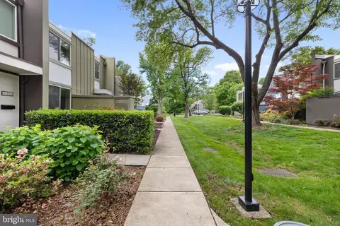 Exterior - 11172 Forest Edge Dr, Reston, VA 20190 photo 3 of 9