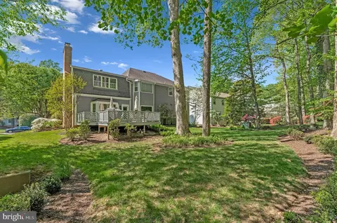 Exterior - 1025 Broad Branch Ct, Mclean, VA 22101 photo 5 of 10