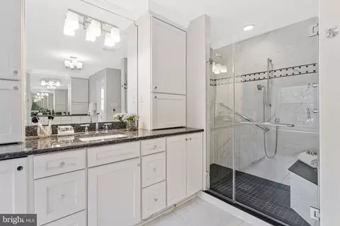 Bath - 1025 Broad Branch Ct, Mclean, VA 22101 photo 4 of 8