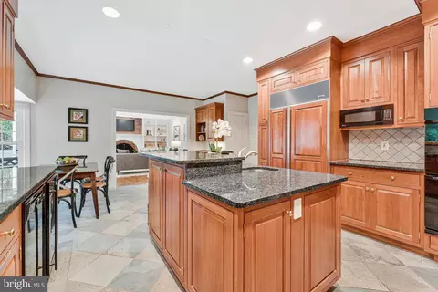 Kitchen - 1025 Broad Branch Ct, Mclean, VA 22101 photo 2 of 5