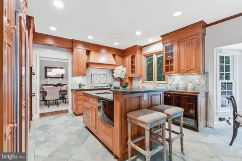 Kitchen - 1025 Broad Branch Ct, Mclean, VA 22101 photo 4 of 5