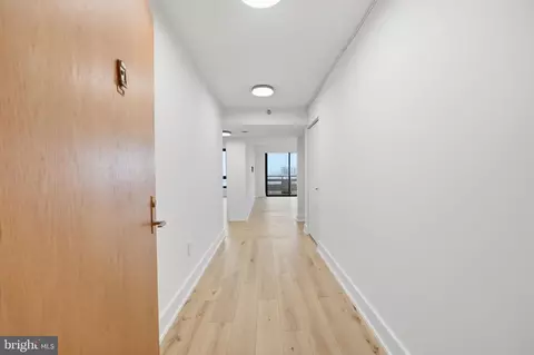 1808 Old Meadow Rd #1201, Mclean, VA 22102 photo 6