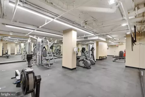 1808 Old Meadow Rd #1201, Mclean, VA 22102 photo 31