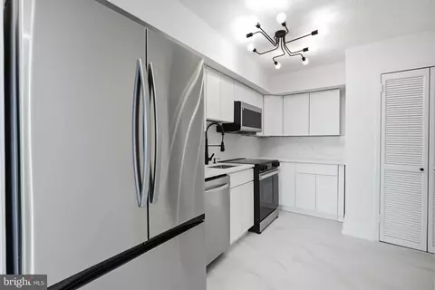 1808 Old Meadow Rd #1201, Mclean, VA 22102 photo 15